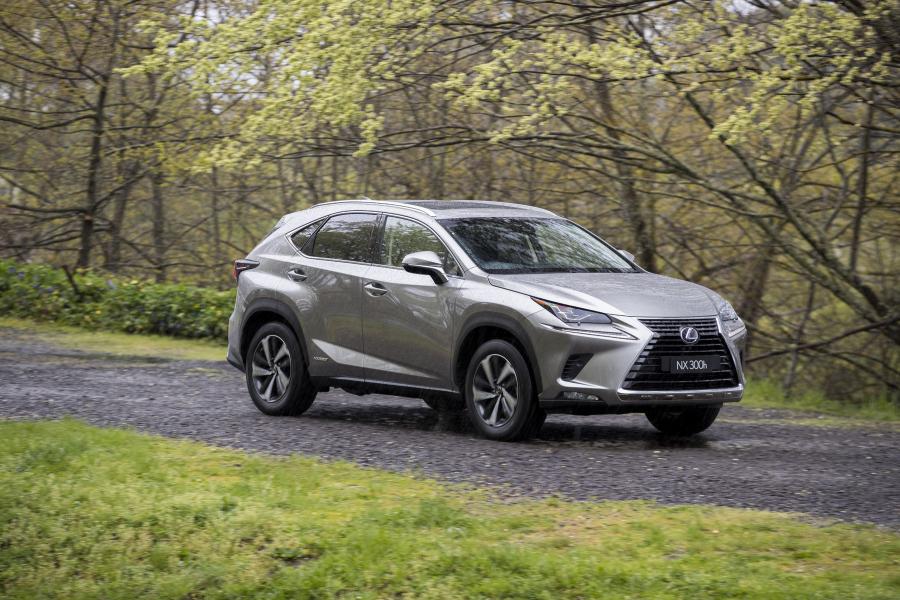  Lexus NX300h 2017 года  (AU) (фото 3 из 20)